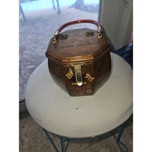 VTG 60s  Octagon Box Purse Village Theme Kentucky